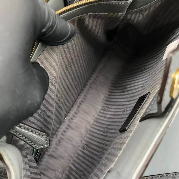 FENDI 26*21*10cm 1 - Picture 11 of 15